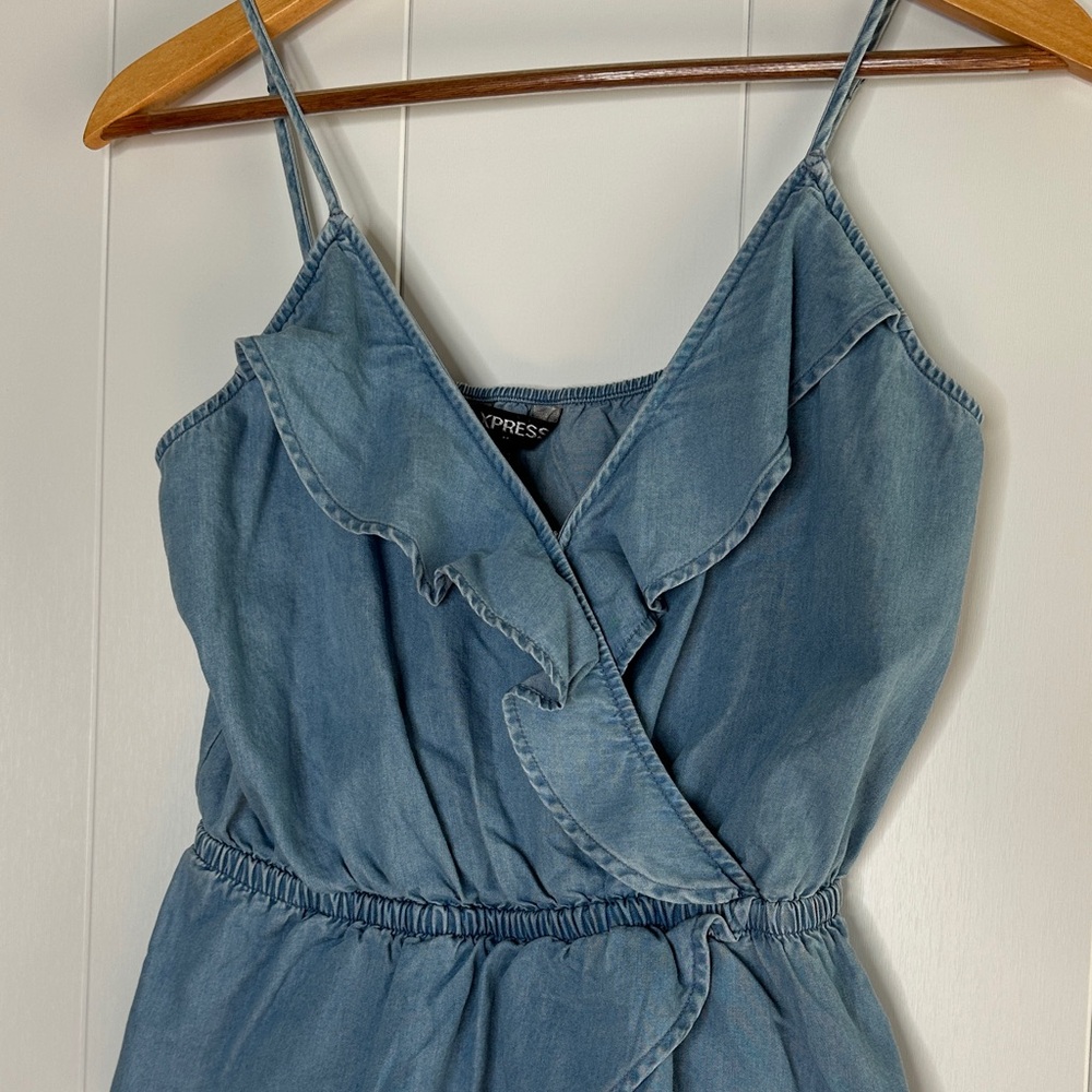 Express Light Blue Denim Ruffle Camisole Size Small - Picture 2 of 7
